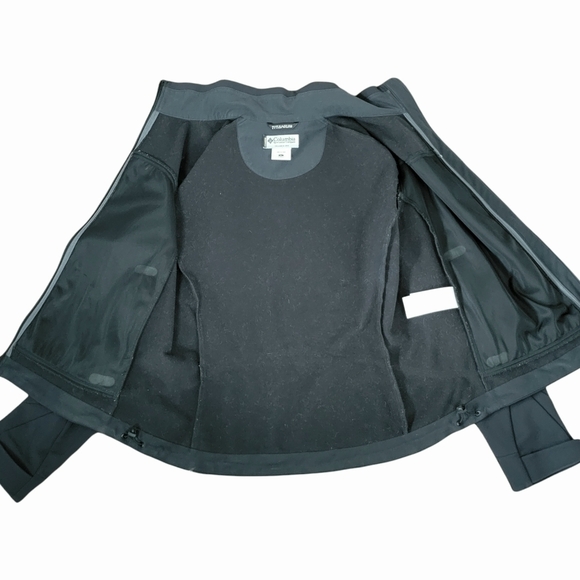 Columbia women's black Omni-Tech zip up softshell fleece lined jacket- size L - Picture 3 of 9